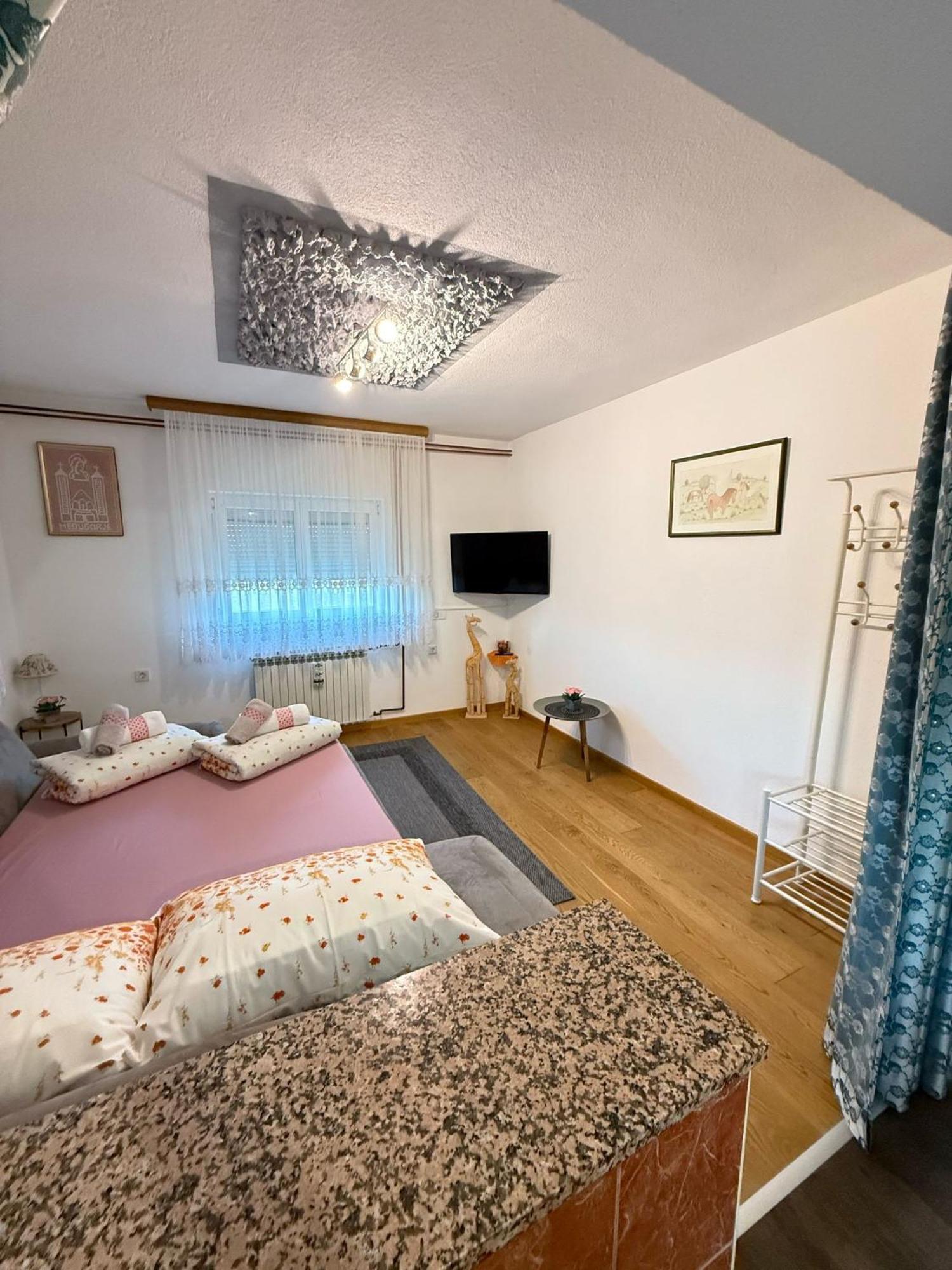 Apartments Marija Vrelo Koreničko 外观 照片